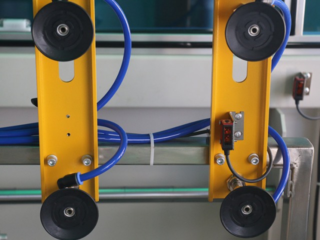 Mašina za formiranje kutija FTK-30E